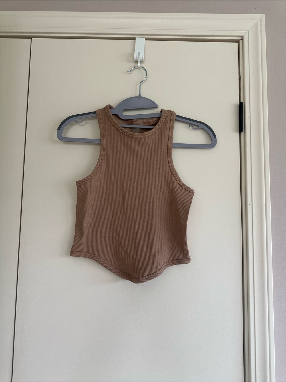 Sleeveless Ribbed Tank Top - Brown